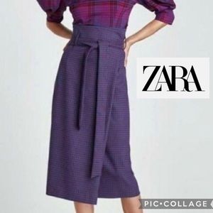 Zara houndstooth Plaid paper bag wrap skirt. Midi length. Size XL